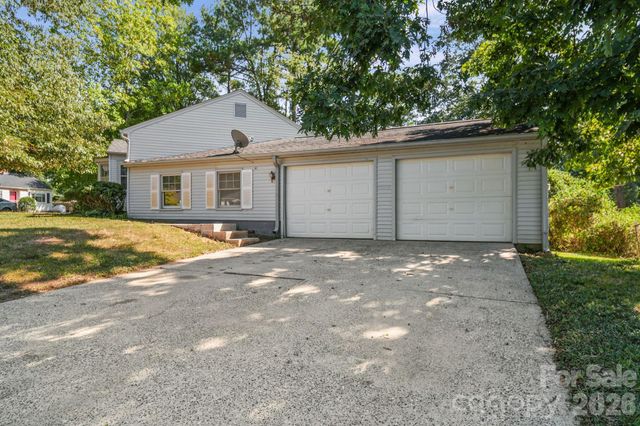 1011 Holland Avenue, Gastonia, NC 28052
