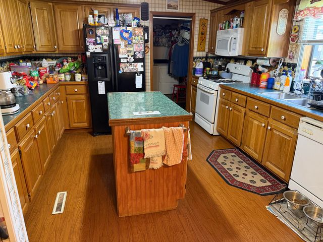61850 E 288 Road, Grove, OK 74344