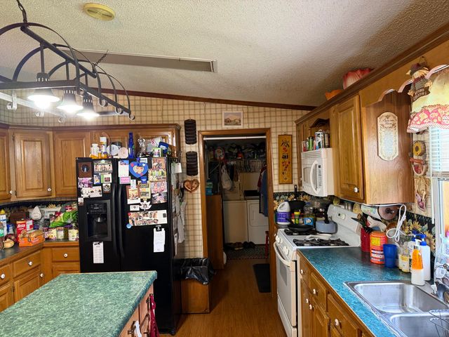 61850 E 288 Road, Grove, OK 74344