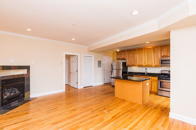 3510 W Cortland Street 4S, Chicago, IL 60647