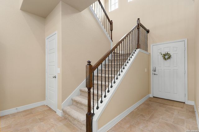 617 COMMUNITY DR, New Braunfels, TX 78132