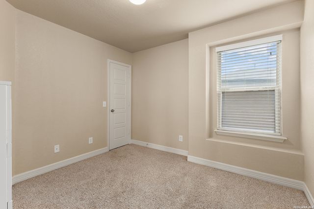 617 COMMUNITY DR, New Braunfels, TX 78132