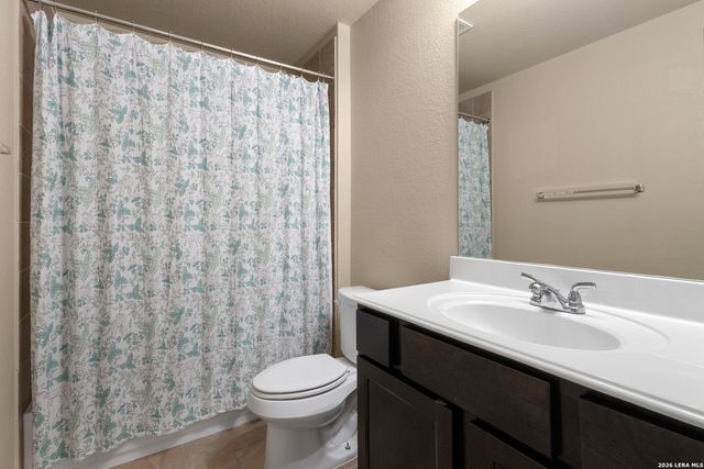 617 COMMUNITY DR, New Braunfels, TX 78132