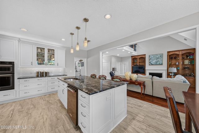 1045 CEDAR BAY Road, Jacksonville, FL 32218