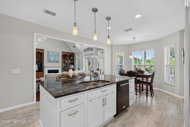 1045 CEDAR BAY Road, Jacksonville, FL 32218