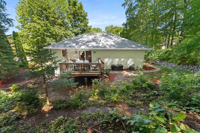 3193 OPEN GATE TRAIL, Green Bay, WI 54313