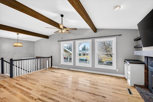 102 Kensington Lane, Waunakee, WI 53597