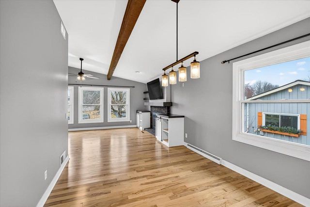 102 Kensington Lane, Waunakee, WI 53597