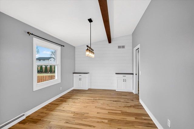 102 Kensington Lane, Waunakee, WI 53597