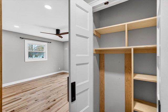 102 Kensington Lane, Waunakee, WI 53597