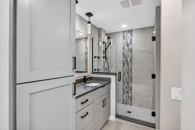 102 Kensington Lane, Waunakee, WI 53597