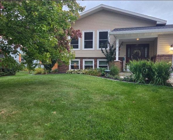 102 Kensington Lane, Waunakee, WI 53597