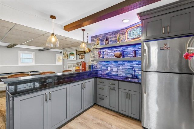 102 Kensington Lane, Waunakee, WI 53597