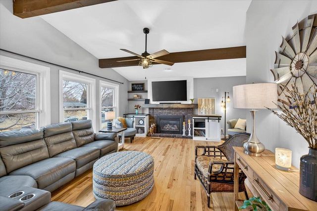 102 Kensington Lane, Waunakee, WI 53597