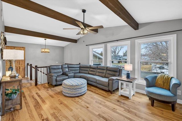 102 Kensington Lane, Waunakee, WI 53597