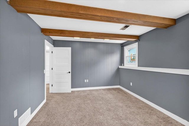 102 Kensington Lane, Waunakee, WI 53597