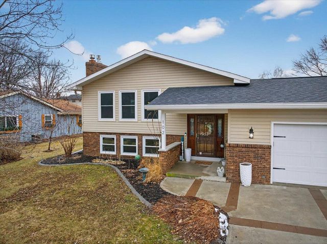 102 Kensington Lane, Waunakee, WI 53597