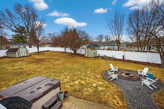 102 Kensington Lane, Waunakee, WI 53597