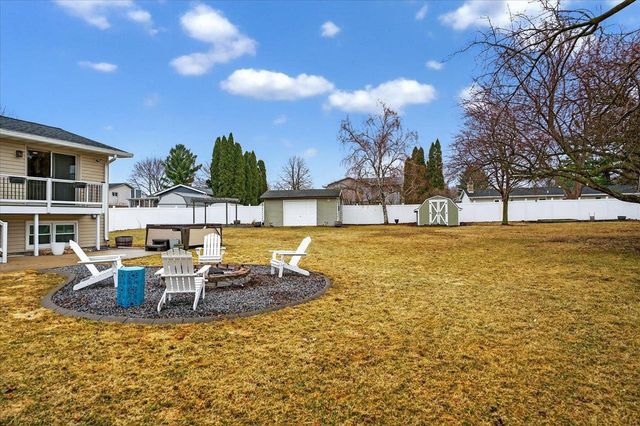 102 Kensington Lane, Waunakee, WI 53597