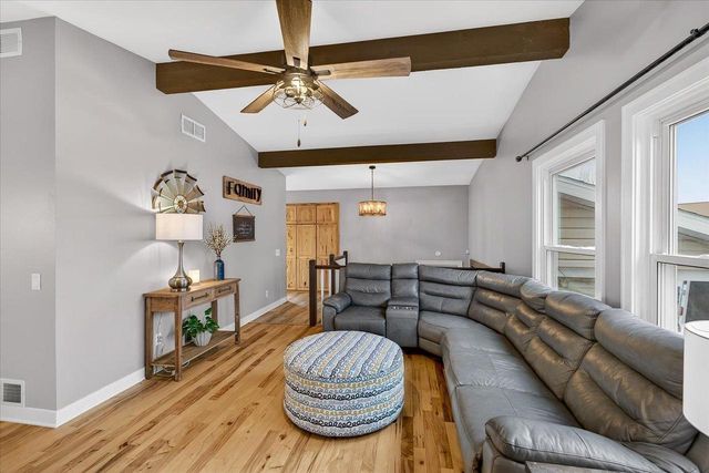 102 Kensington Lane, Waunakee, WI 53597