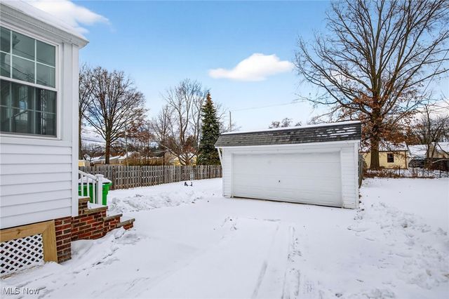 4389 Ardmore Road, South Euclid, OH 44121