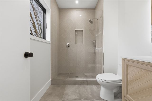 156 Langley Rd 156, Newton, MA 02459