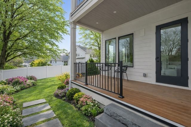 156 Langley Rd 156, Newton, MA 02459