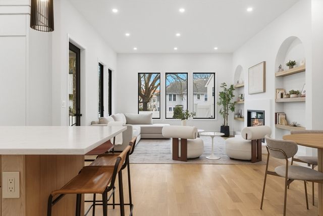 156 Langley Rd 156, Newton, MA 02459