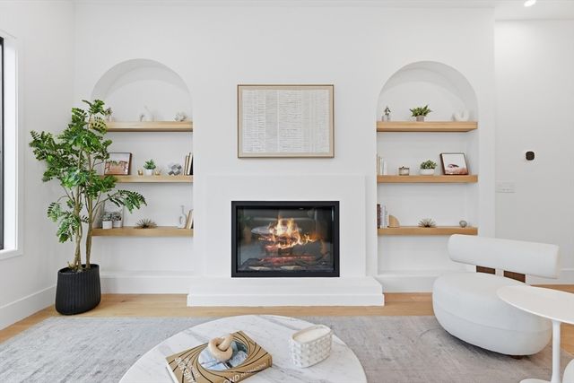 156 Langley Rd 156, Newton, MA 02459