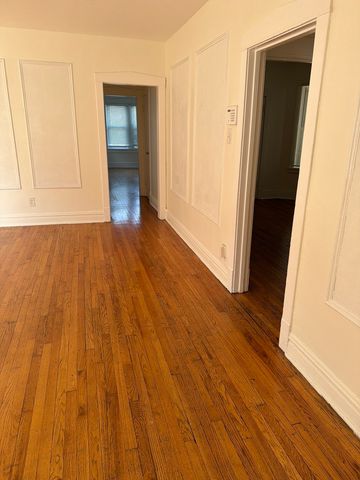 7741 S Yates Boulevard 3, Chicago, IL 60649