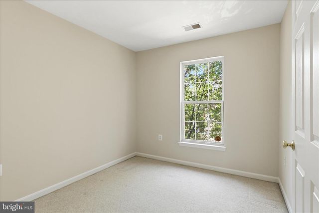 45618 GRAND CENTRAL SQ, Sterling, VA 20166