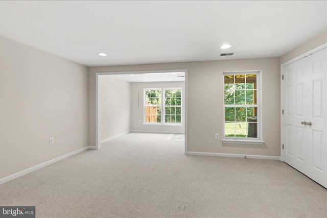 45618 GRAND CENTRAL SQ, Sterling, VA 20166