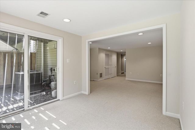 45618 GRAND CENTRAL SQ, Sterling, VA 20166