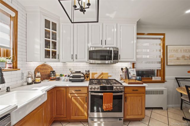 2053 Van Hoesen Avenue, Bronx, NY 10461