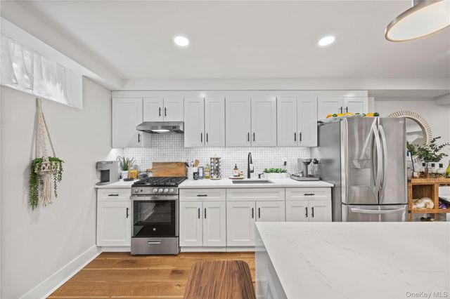 2053 Van Hoesen Avenue, Bronx, NY 10461