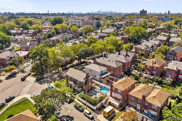 2053 Van Hoesen Avenue, Bronx, NY 10461