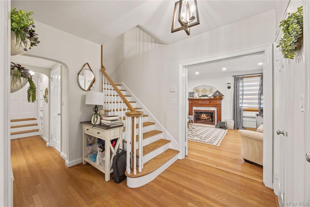 2053 Van Hoesen Avenue, Bronx, NY 10461 — photo 3