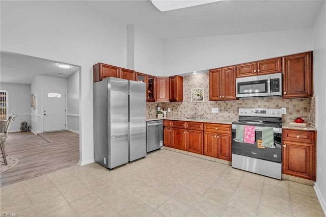 3340 Woodbaugh DR, Chesapeake, VA 23321