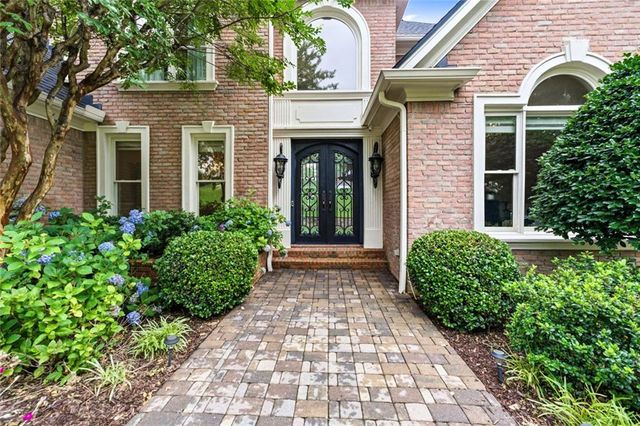 8360 Kenningston Way, Duluth, GA 30097