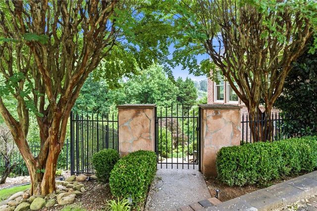 8360 Kenningston Way, Duluth, GA 30097
