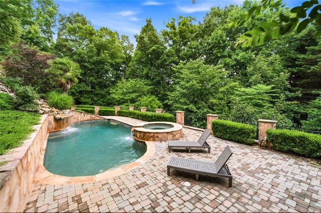 8360 Kenningston Way, Duluth, GA 30097