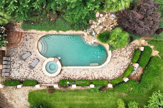 8360 Kenningston Way, Duluth, GA 30097