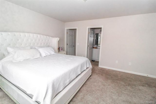 2884 Berkshire Street, Lapeer, MI 48446