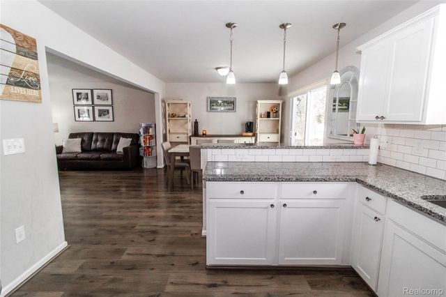 2884 Berkshire Street, Lapeer, MI 48446