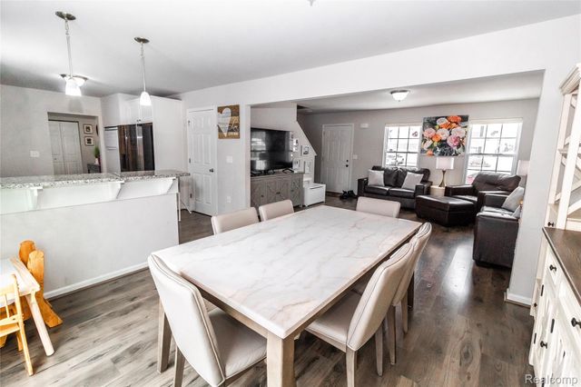 2884 Berkshire Street, Lapeer, MI 48446