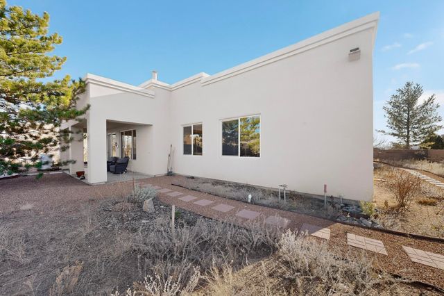 3 Hunters Pass, Santa Fe, NM 87508