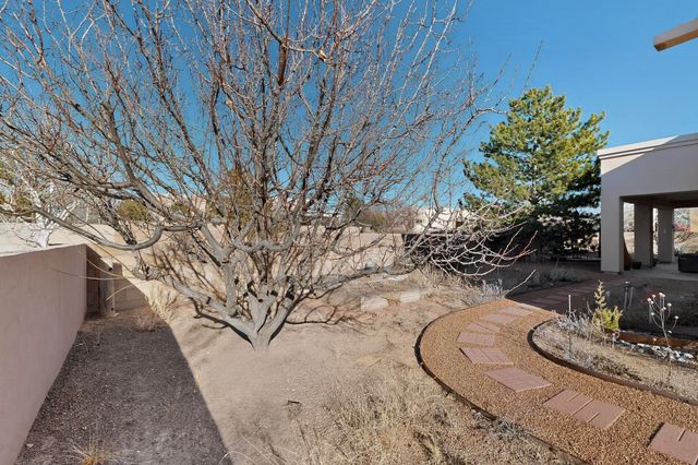 3 Hunters Pass, Santa Fe, NM 87508