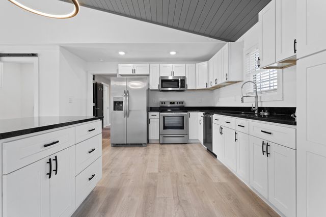 1517 Ridgeview Run, Lynchburg, TN 37352