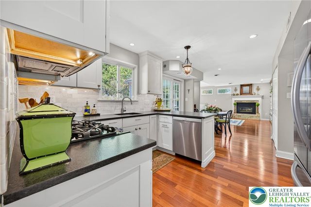 556 Grapevine Drive, Hatfield Twp, PA 19440