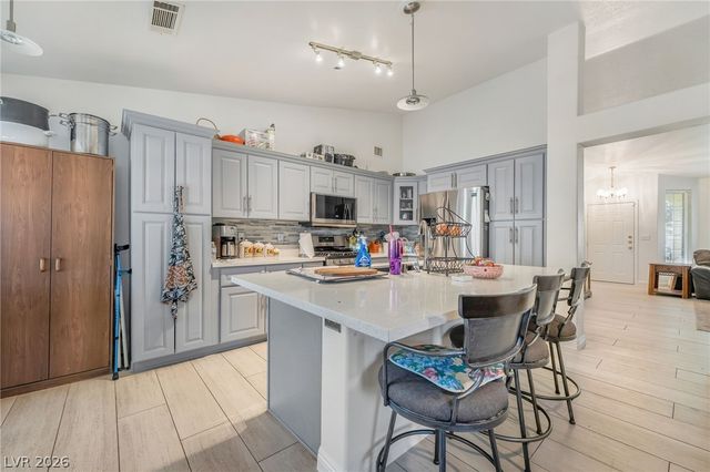 125 Heather Drive, Henderson, NV 89002